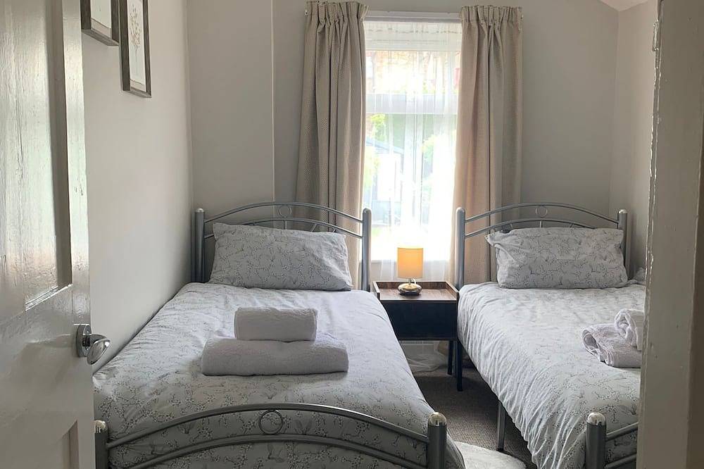 Spacious Lancaster City Centre Hide Away With Garden in Lancaster, Lancashire
