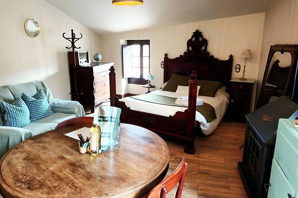 Apartament amb llar de foc, 10 m. de la platja in Ventalló, Alt Empordà