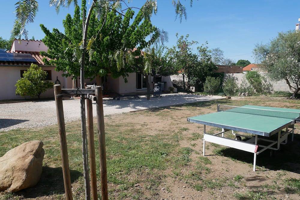 Catalan villa with large garden, quiet location, sea and mountains in Sorède, Céret region