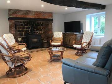 Gîte pour 8 personnes, avec jardin à Vittefleur