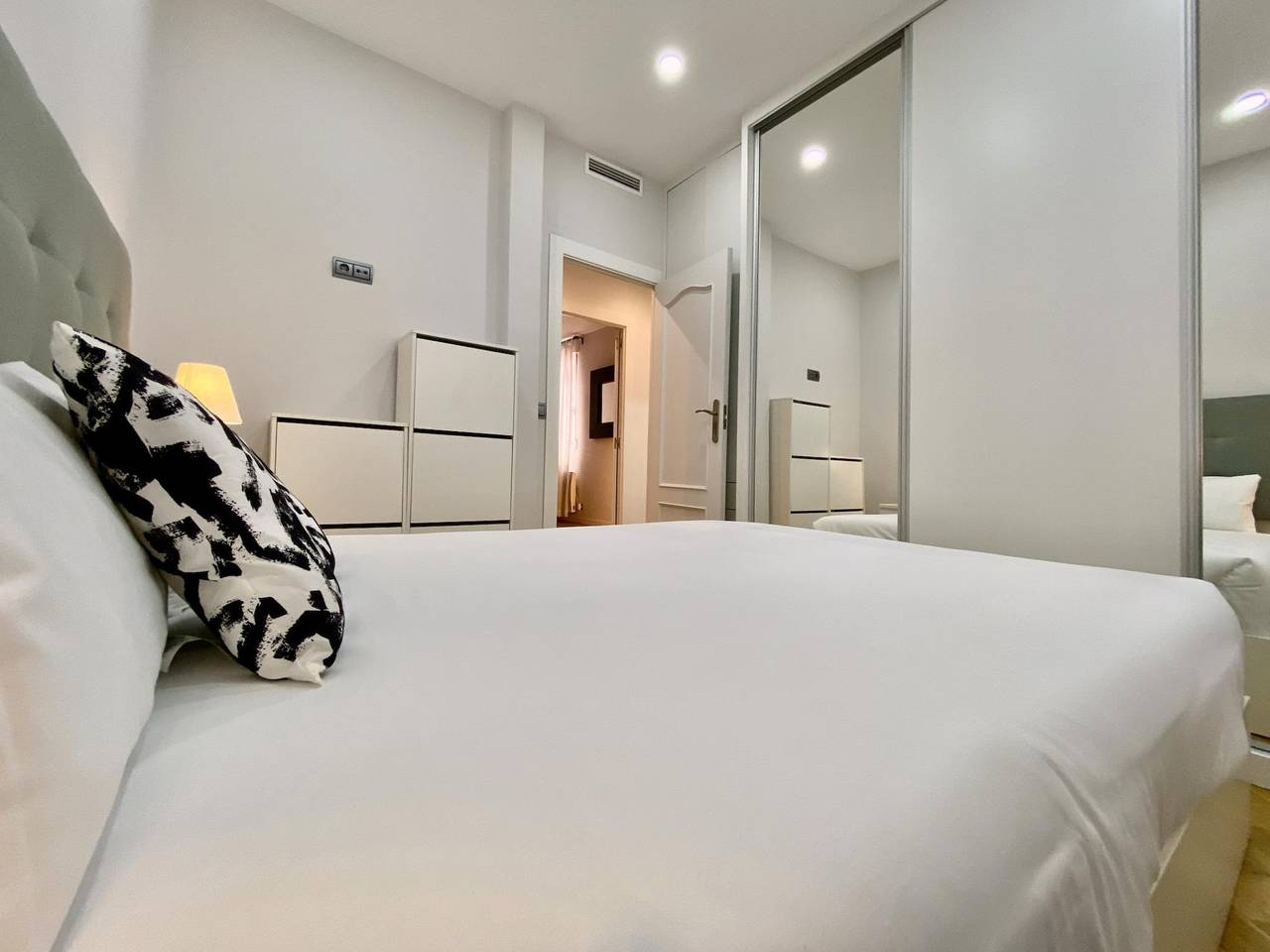 Entire vacation apartment, Charming Atocha - Temporary stays in Arganzuela, Madrid