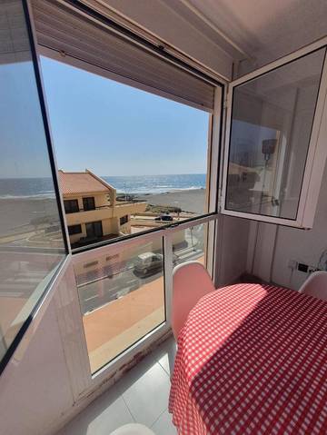 Gîte pour 3 personnes, avec piscine ainsi que vue et bassin pour enfant dans Los Martínez