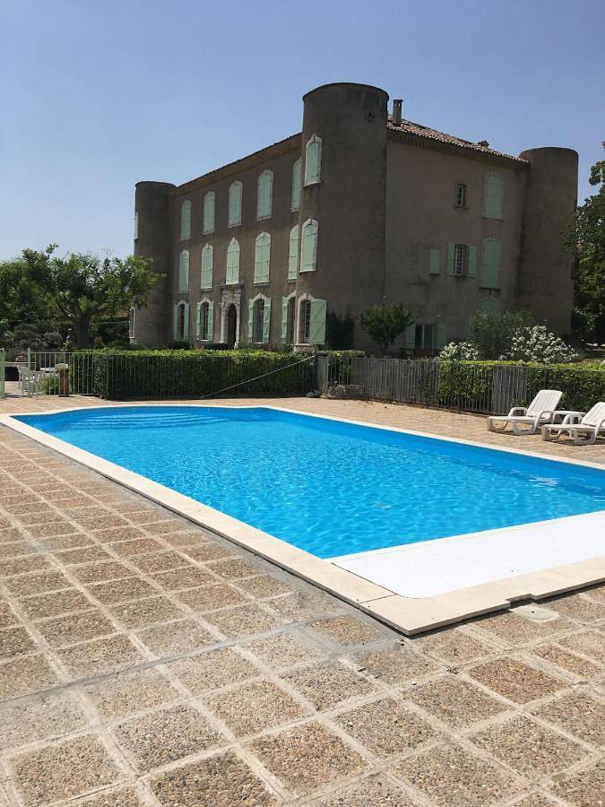 Appartement de vacances pour 3 personnes, avec vue ainsi que jardin et piscine