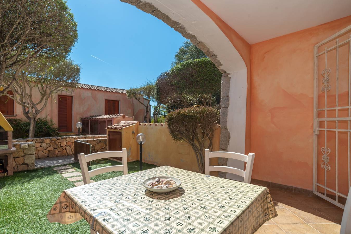 Casa de vacaciones "Sole Mare" cerca de la playa con aire acondicionado, jardín y terraza in Pittulongu, Costa Smeralda