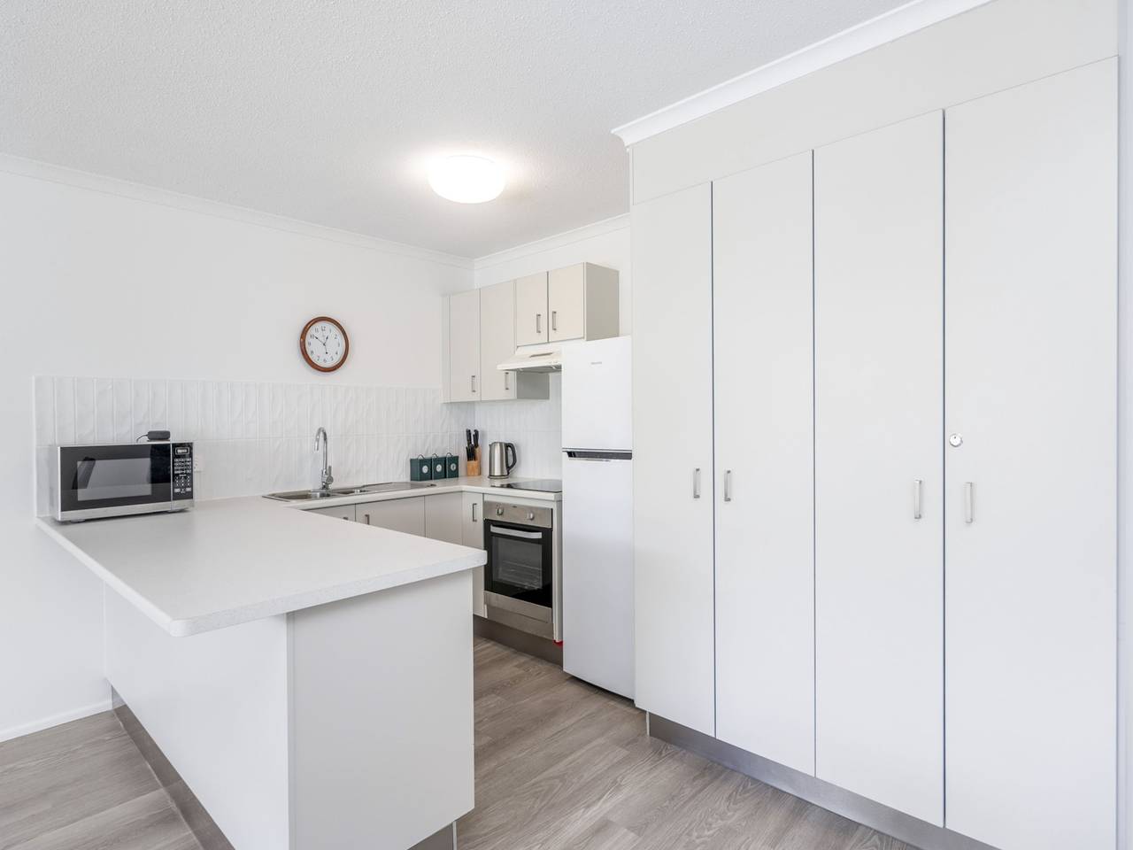 Ganze Wohnung, Aufenthalt im Resort-Stil mit Balkon und Garagenparkplatz in Hervey Bay, Fraser Coast