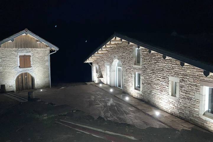 Location de vacances pour 4 personnes, avec jardin et terrasse dans Le Clerjus