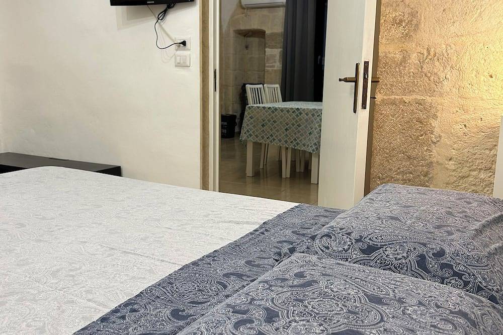 Appartement entier, Like Once Upon a Time - Apartment within walking distance of Trani Castle and Cathedral in Trani, Via Francigena