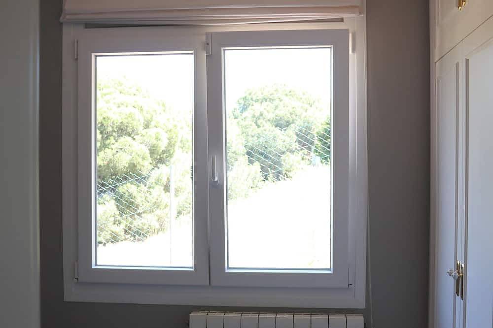 Large & cozy villa with private pool in Canet de Mar on the Mediterranean Sea in Canet de Mar, Costa del Maresme