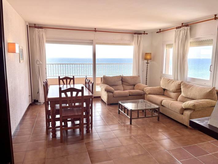 Ganze Ferienwohnung, Großzügige Ferienwohnung direkt am Meer mit traumhaftem Ausblick in Platja de l'Estany - el Mas Mel (Calafell), Calafell
