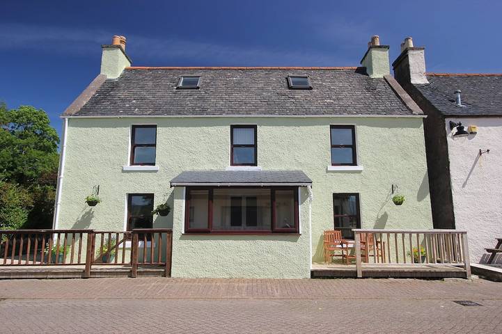 Holiday rental for 6 people, with terrace the Highlands