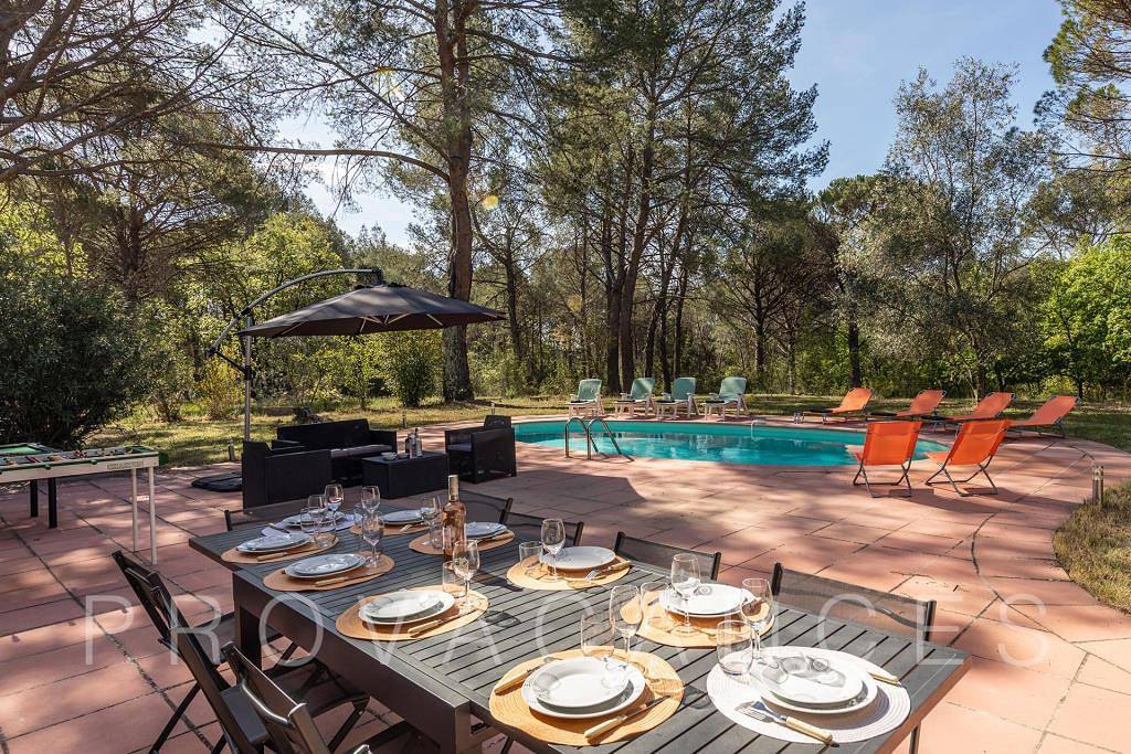 Provencal stone house with pool in Fayence in Fayenza, Region de Draguignan