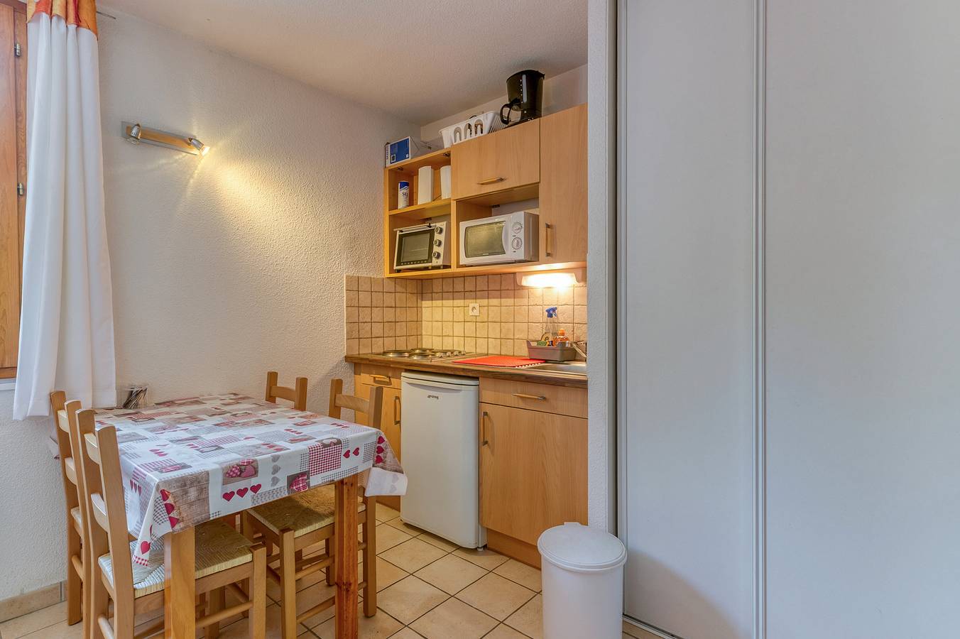 Apartamento entero, Apartamento "Lynx" con vistas a las montañas, jardín compartido y Wi-Fi in Le Bourg-d'Oisans, Les Deux Alpes