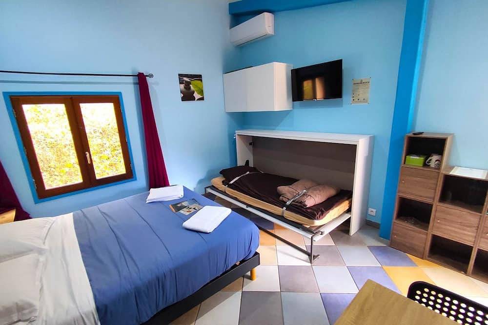 Ganze Wohnung, Doppelzimmer 5 Minuten von Sarlat entfernt in ruhiger Lage - Mit Pool in Vitrac, Périgord Noir