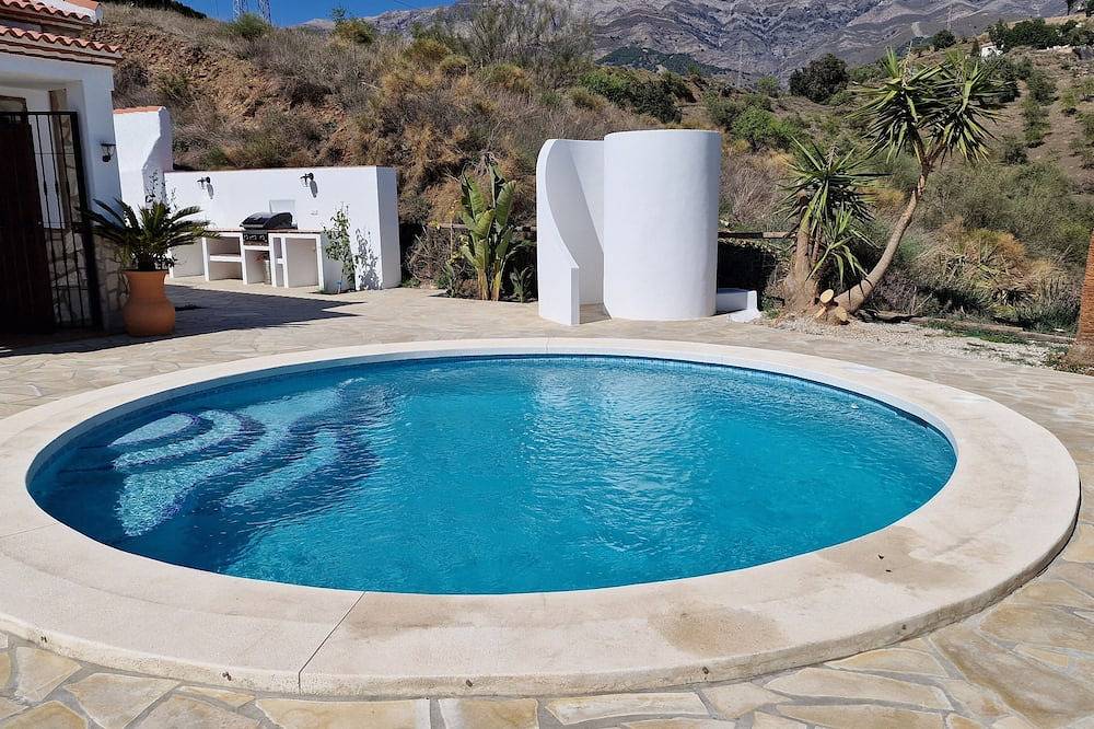Unique 2 Bed 2 Bath Villa near Sedella. Stunning views & heatable pool. in Sedella, Provincia de Málaga