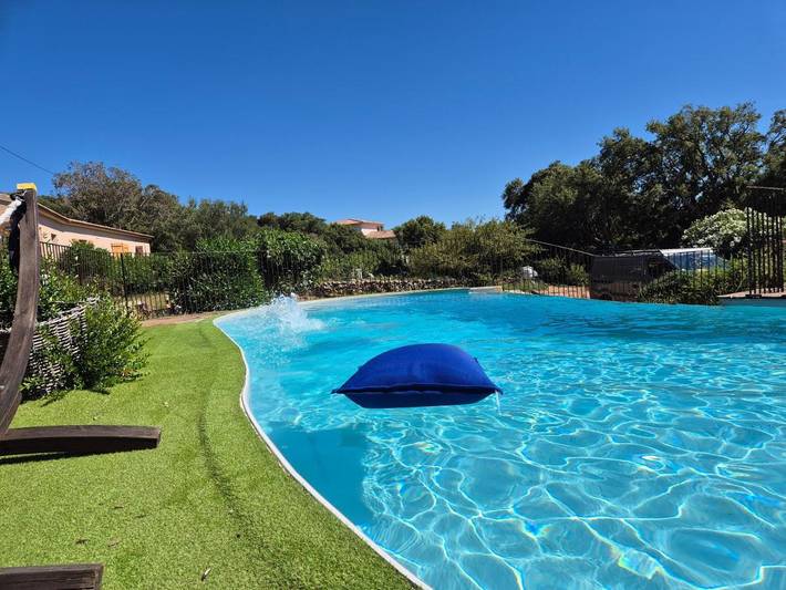 Chambre d’hôte pour 3 personnes, avec jacuzzi ainsi que jardin et piscine en Corse-du-Sud - 4