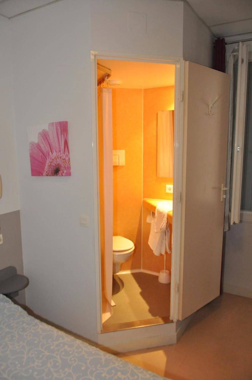 Hotel Lux in Grenoble, Isère