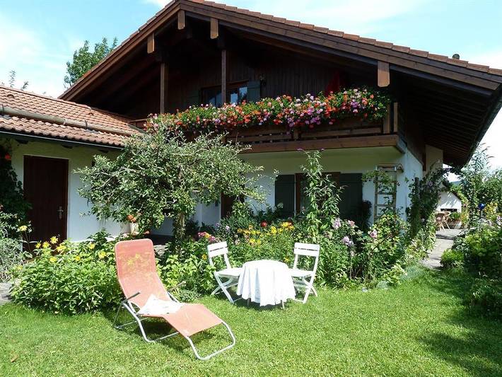 Ferienwohnung für 2 Personen, mit Balkon und Garten in Hopferau
