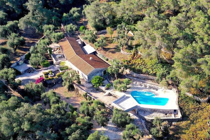Διαμερίσματα διακοπών για 10 άτομα, με μπαλκόνι και κήπο στον Οζιά