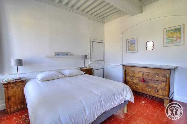 Location de vacances pour 11 personnes, avec jardin à Saint-Étienne-des-Oullières - 2