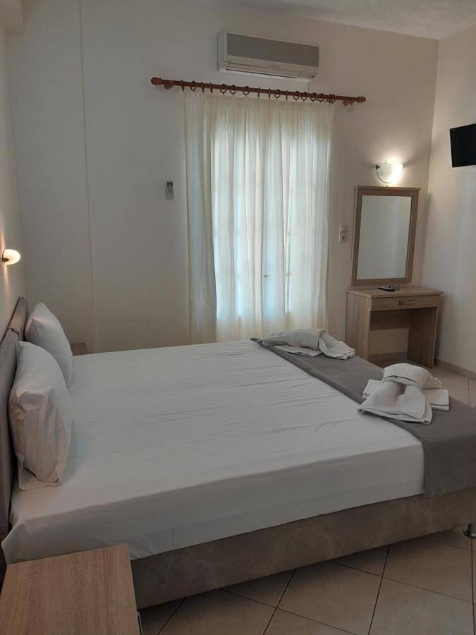 Maison d’hôte pour 2 personnes, avec balcon et jardin dans Égine - 2