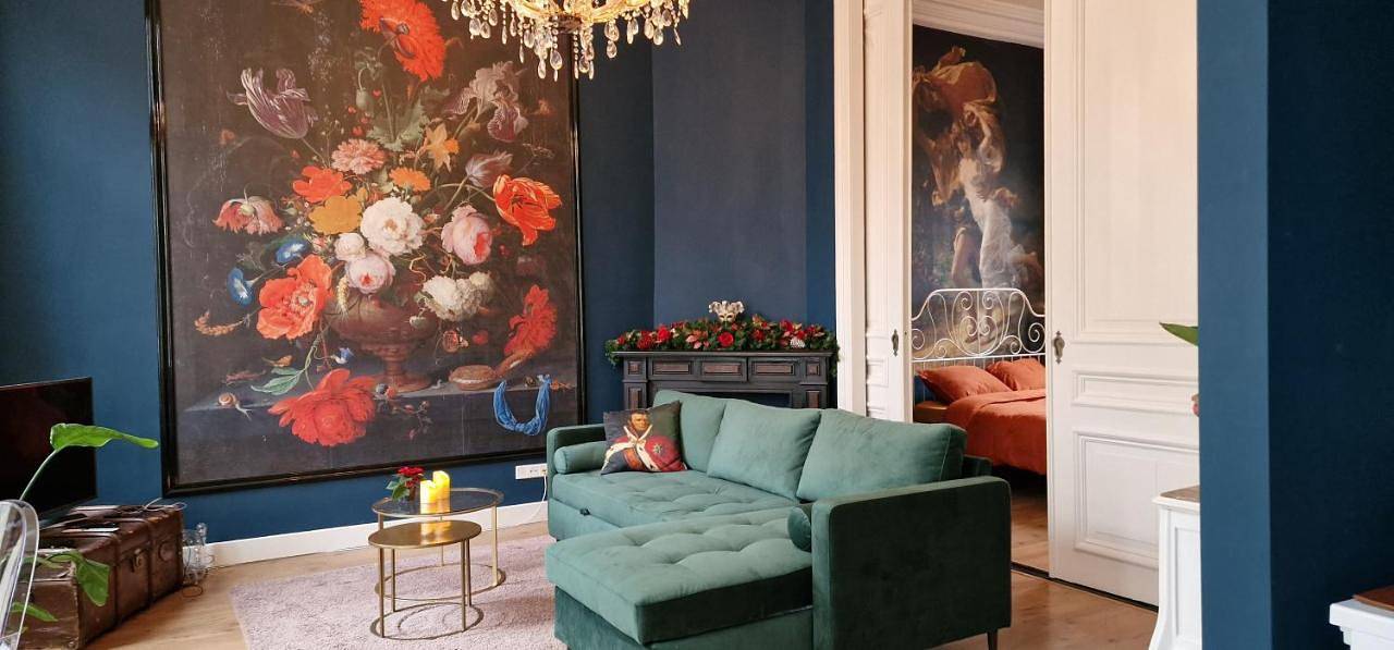 Geheel appartement, De Cosy Barock met gezellige Patio ! in Breda, Noord-Brabant