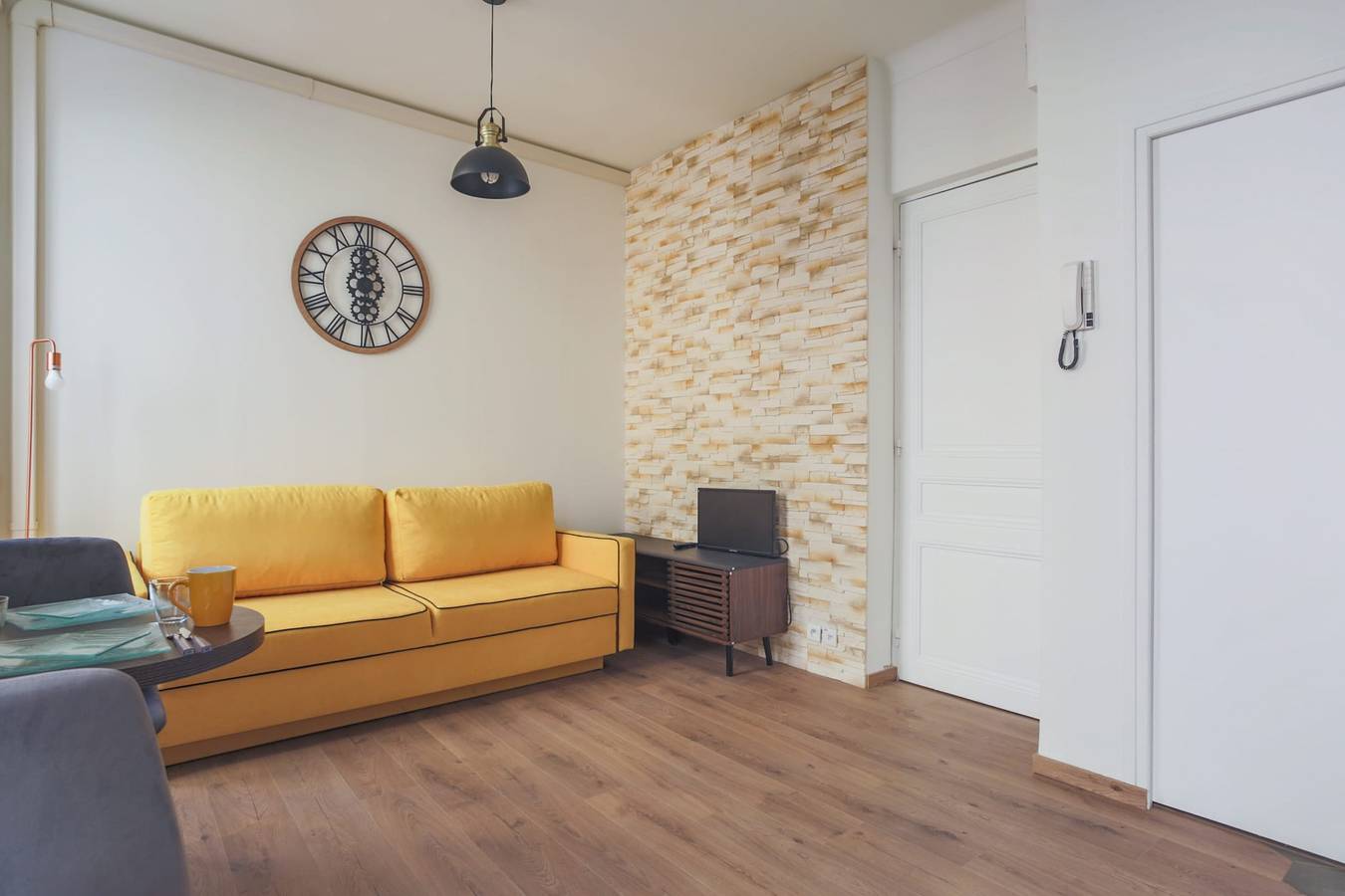 Entire studio, Studio Soleil - Welkeys in Cannes, Mediterranean Coast (France)