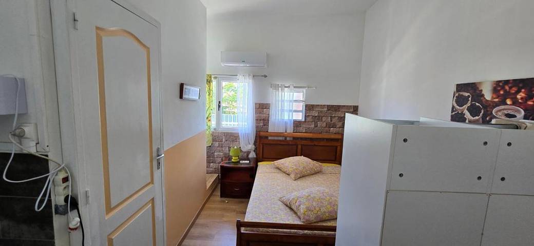 Maison d’hôte pour 2 personnes, avec vue ainsi que jardin et piscine à La Possession - 3