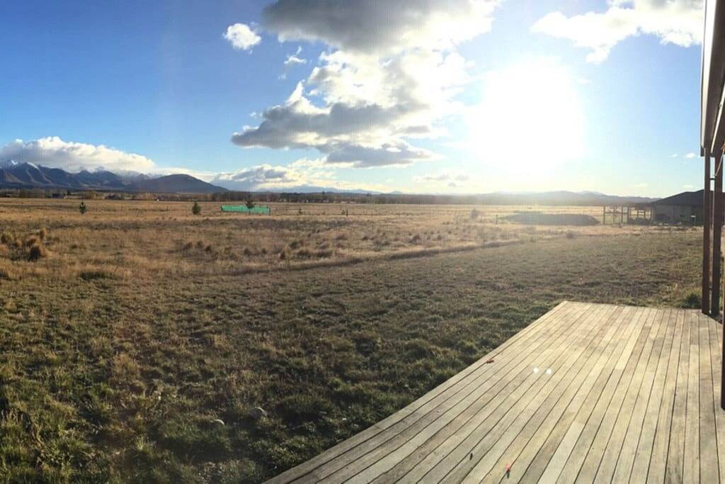 Raspberry Hut, Huge Spaces & Panoramic Views in Ben Ohau, Mackenzie District