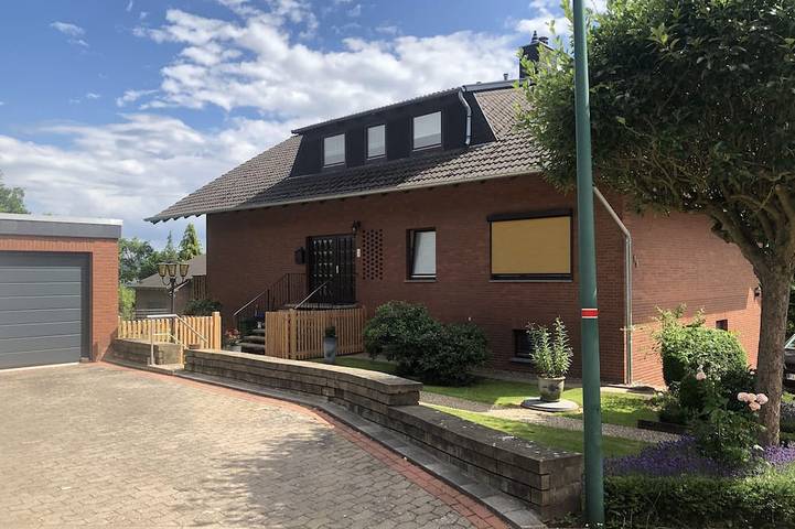 Ferienwohnung für 5 Personen, mit Garten und Balkon