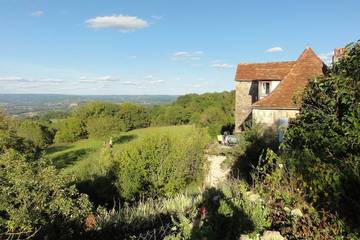 Agriturismo pour 4 personnes, avec jardin à Loubressac