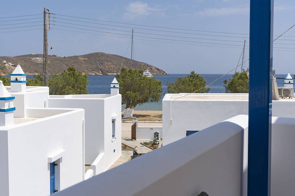 Apartamento entero, Apartamento estudio 'Studios Ninemia Serifos 4' con vistas al mar, Wi-Fi y aire acondicionado. in Livadi, Cícladas