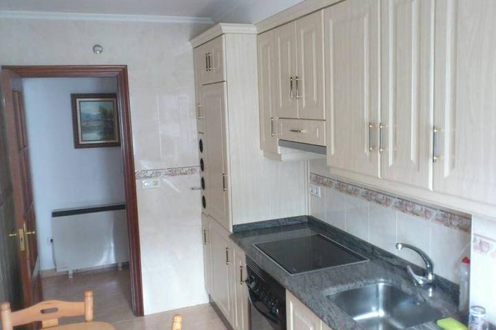 Gîte pour 6 personnes, avec balcon à Noia - 2