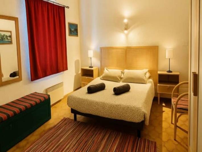 Gîte pour 4 personnes, avec balcon, adapté aux familles dans Le Brusc - 4