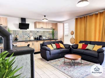 Gîte pour 4 personnes, avec sauna et terrasse ainsi que jardin et jacuzzi à Le Tampon (Réunion)