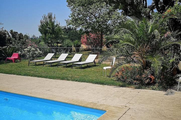 Maison de vacances pour 7 personnes, avec Jacuzzi et Terrasse ainsi que Jardin et Piscine