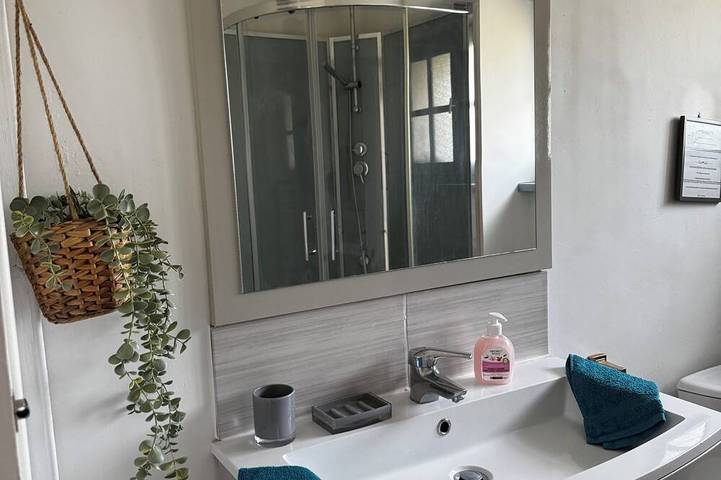 Gîte pour 4 personnes, avec jardin ainsi que jacuzzi et piscine à Guerquesalles - 3