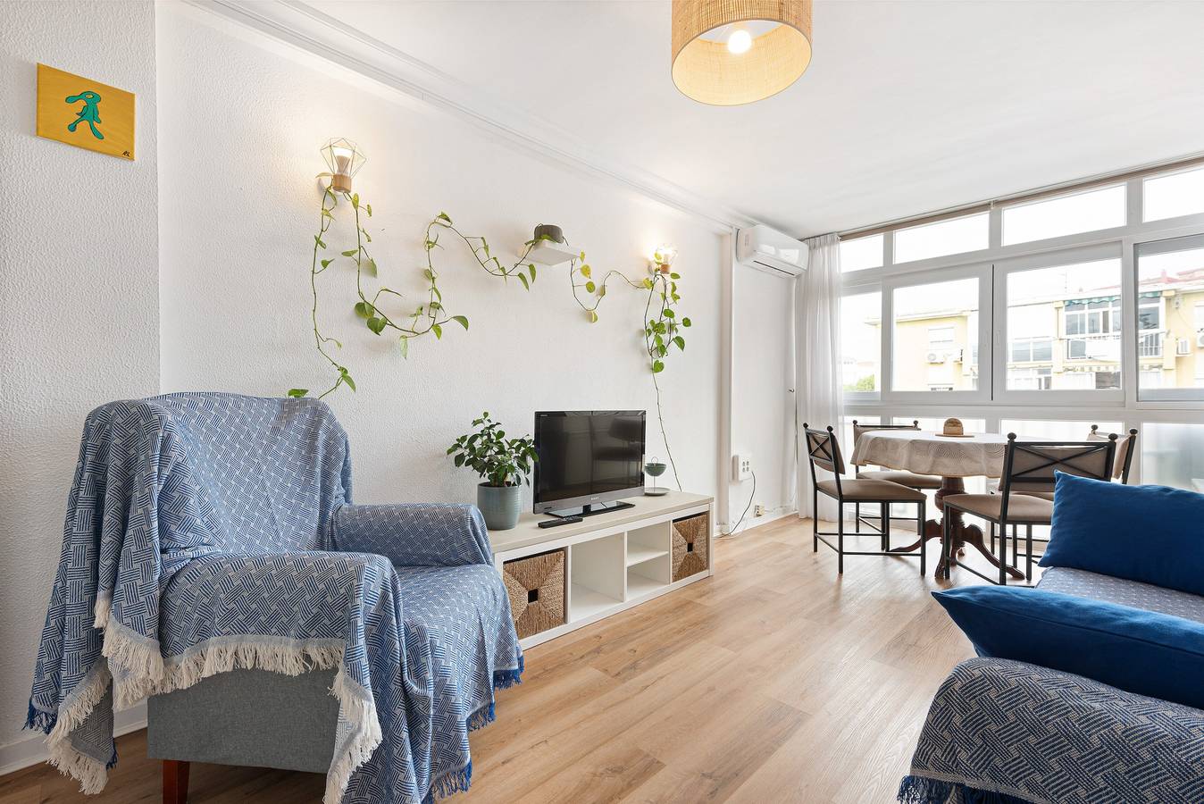 Entire apartment, Apartment 'Cozy Home Malaga Paradise' with Wi-Fi and Air Conditioning in Carretera de Cádiz, Malaga