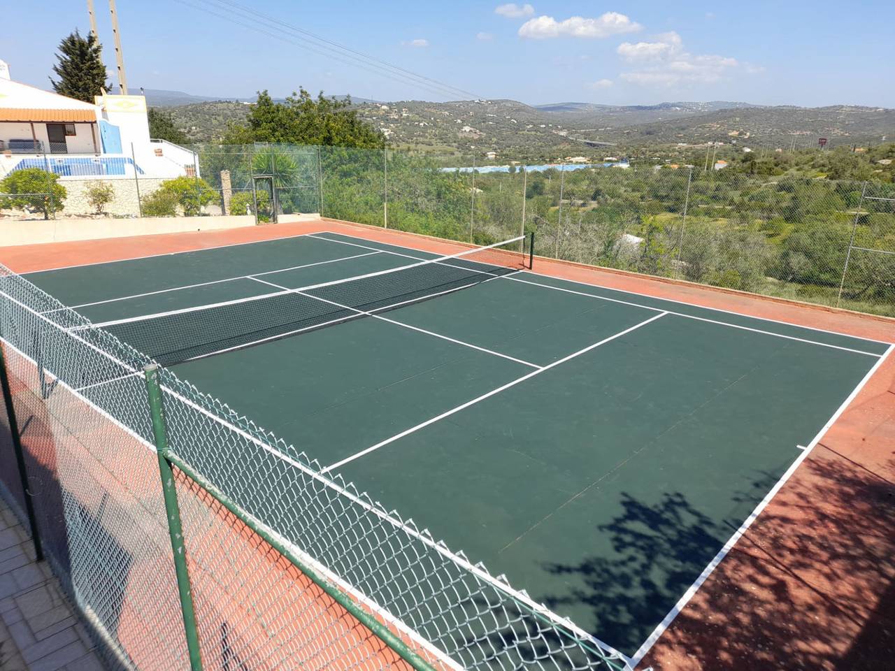 Ana in Paderne, Faro District