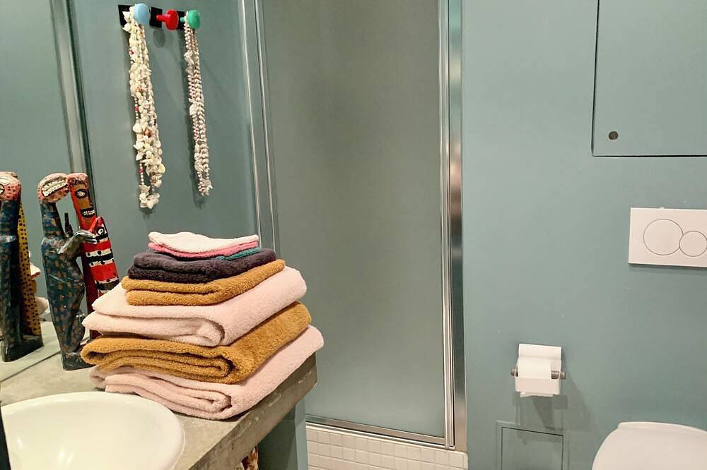 Ganze Wohnung, Spacious, bright, and comfortable family apartment in the Haut Marais, near République in Paris, Ile de France