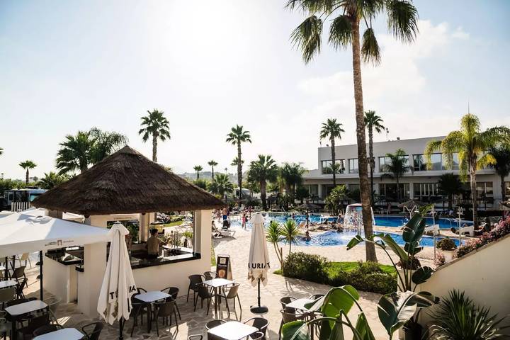 Camping para 4 personas, con Terraza además de Jardín y Sauna en la Costa Blanca