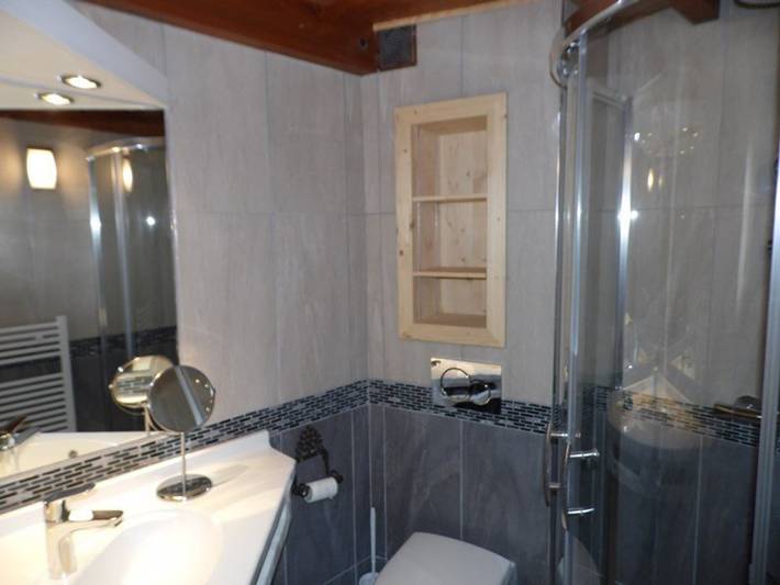Studio entier, Studio rénové avec jacuzzi, terrasse et parking privé à Marseillan-Plage in Marseillan-Plage, Marseillan