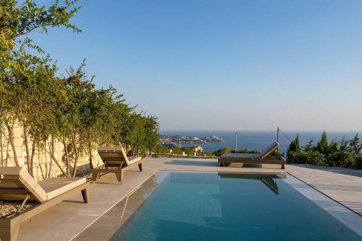 Ferienhaus für 6 Personen, mit Terrasse und Pool - 1