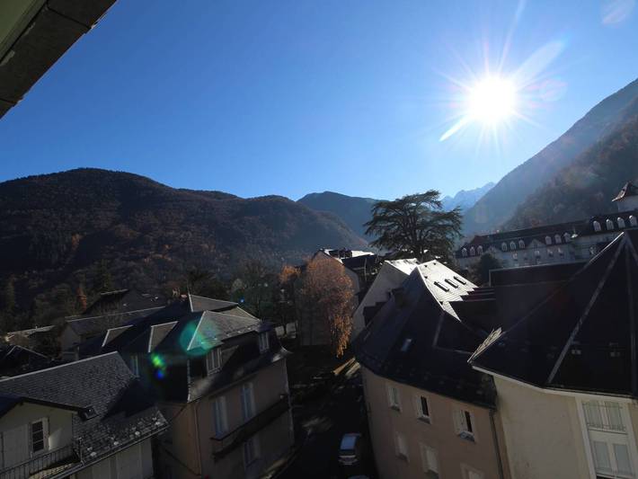 Apartamento entero, Luchon: Apartamento 2 pers, Balcón Sur, Parking, Cerca de Termas in Luchon-Superbagnères, Bagnères-de-Luchon