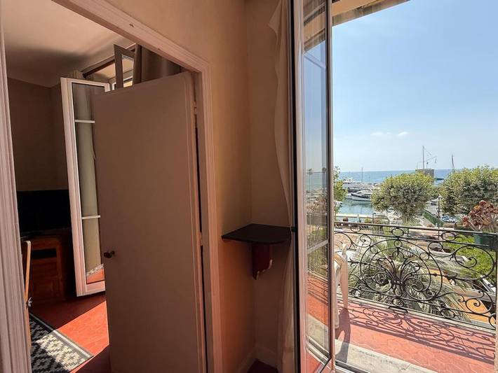 Gîte pour 2 personnes, avec Balcon dans Office De Tourisme De Golf Juan - 4