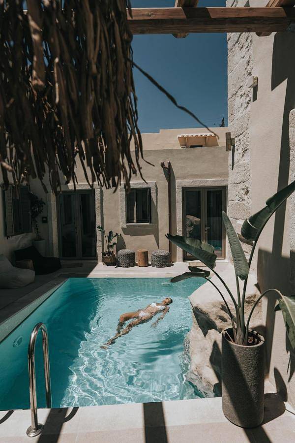 Appart’hôtel pour 2 personnes, avec piscine et jardin
