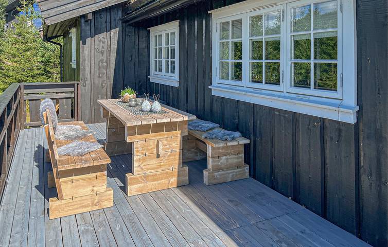 Feriehus for 8 personer med terrasse in Åmot 