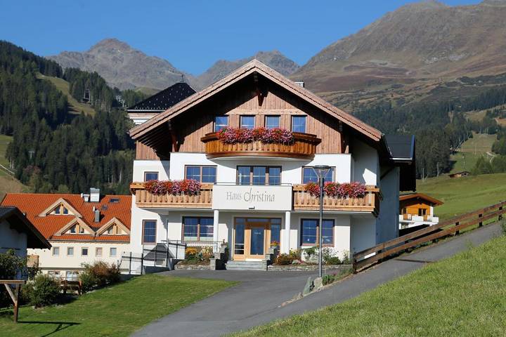 Ferienwohnung für 2 Personen, mit Sauna und Garten sowie Ausblick in Serfaus - 2