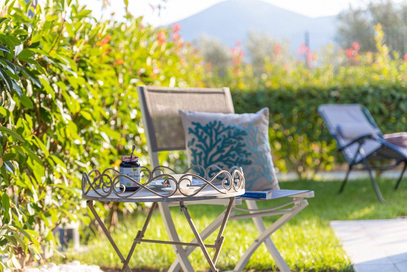 Ganze Wohnung, Perla Abernathy Ferienhaus am Meer mit Schwimmbad und privatem Garten in Toirano, Riviera di Ponente