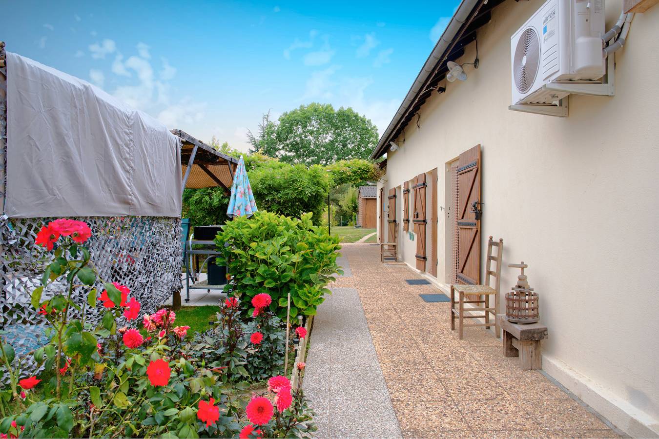 Chambre d'hôtes 'Les Tuilières' avec petit-déjeuner, Wi-Fi et climatisation in Mouleydier, Périgord Pourpre