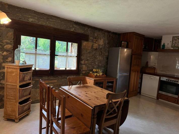 Casa rural para 6 personas, con Balcón y Jacuzzi además de Terraza y Jardín en Susqueda - 4